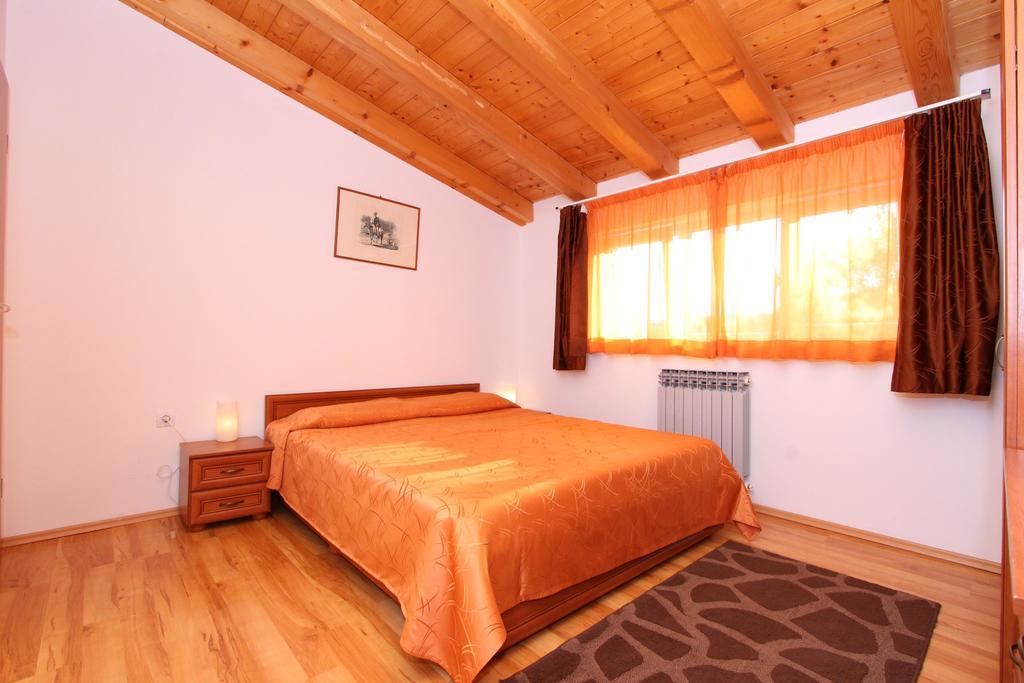 Apartma Sturago *